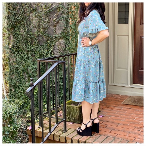 ✨LAST ONE✨perfect pretty floral tiered style dress - Picture 6 of 6